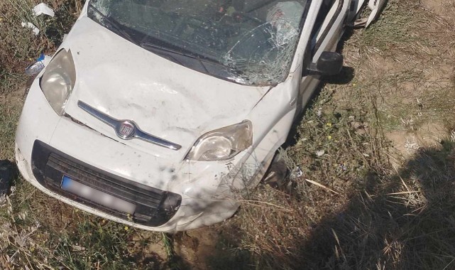Kontrolden Çıkan Hafif Ticari Araç Devrildi: 1 Ölü, 1 Yaralı