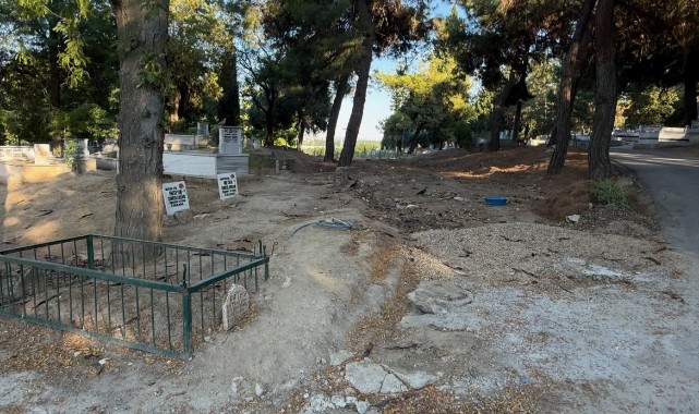 Vatandaş tepkili; “Mezarlıklar da mı unutuldu?”