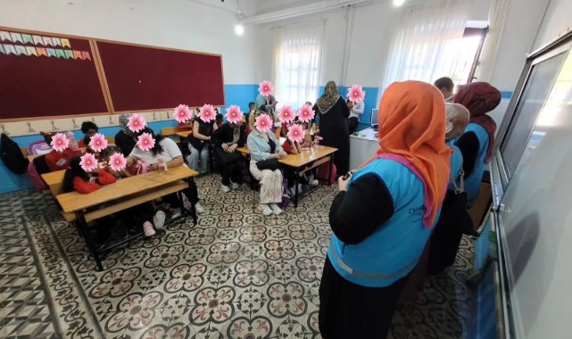 Derslikler İncelendi, Öğrencilere Destek Verildi