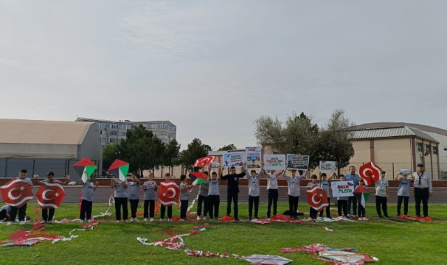 Edirne'de 250 Öğrenciden Gazze’ye Kardeşlik Selamı