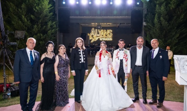 İba, Genç Çifti En Mutlu Gününde Yalnız Bırakmadı