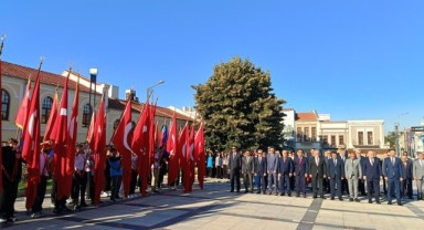 İlköğretim Haftası Etkinlikleri Kapsamında Çelenk Töreni Düzenlendi