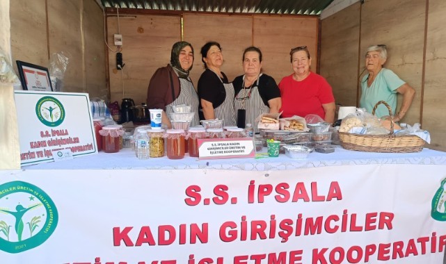 Kadın Girişimcilerin Yöresel Ürünleri Festivale Renk Kattı