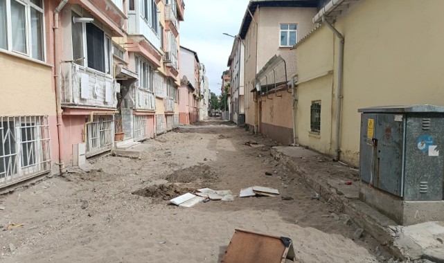 Kaleiçi’nde Altyapı Sorunu Vatandaşı Canından Bezdirdi