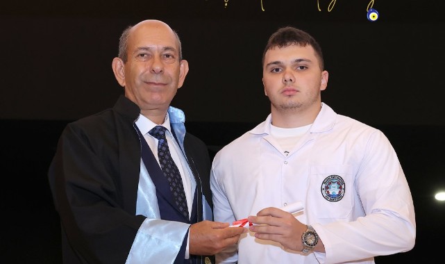 TED Edirne Koleji mezunları Tıp Fakültesi’nde Beyaz Önlük Törenine Katıldı