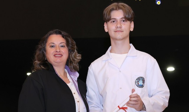 TED Edirne Koleji mezunları Tıp Fakültesi’nde Beyaz Önlük Törenine Katıldı