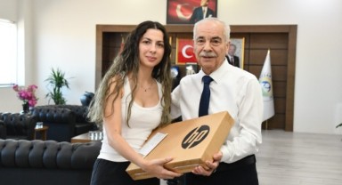 Tıp Fakültesi Öğrencisi Nida Nur Demirpek’e Eğitim Desteği