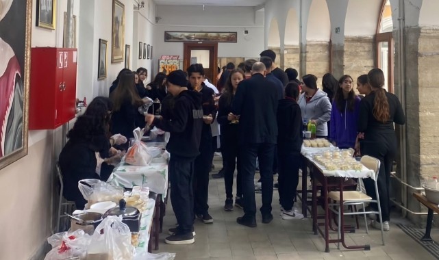 1. Murat Anadolu Lisesi’nde Öğrenciler İçin Dayanışma Kermesi