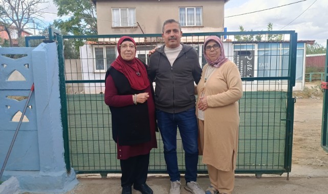 77 Yaşında Çocukluğuna Geri Döndü