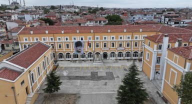 Balkan Savaşları’nda hastaneydi, bugün gençlerin geleceğine ışık tutuyor