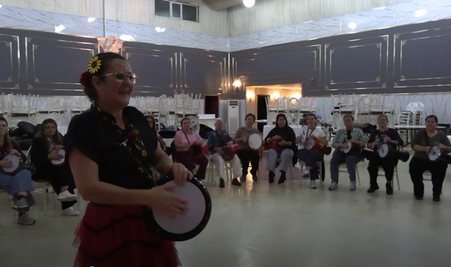 Edirne’de 80 Kadının Umut Ritmi! Darbukayla Hayata Tutunuyorlar