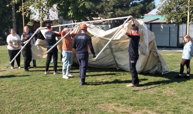 Edirne'de Afet Gönüllüleri Eğitimden Geçti