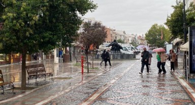 Edirne’de Beklenen Yağış Başladı