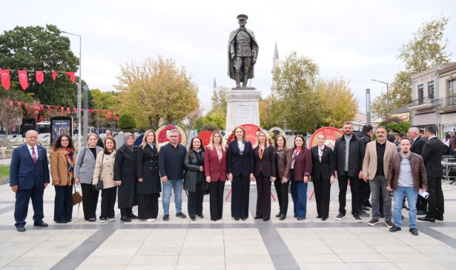 Edirne’de Cumhuriyet Coşkusu Anıtta Başladı
