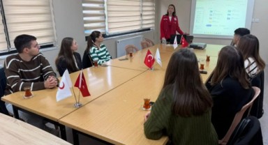 Edirne’de Gençlere Kızılay Gönüllülüğü Anlatıldı