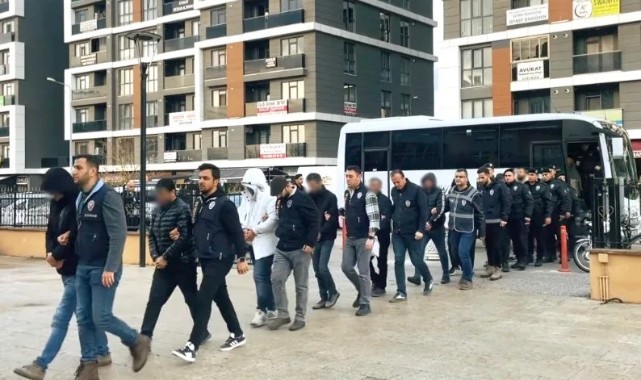 Edirne'de yasa dışı bahis operasyonunda yakalanan 8 zanlı tutuklandı