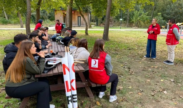 Genç Kızılay Ailesi Edirne’de Bir Araya Geldi