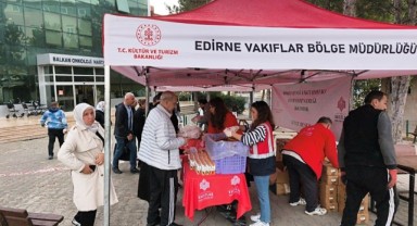 Hastanede Simit ve Meyve Suyu İkramı