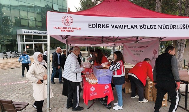 Hastanede Simit ve Meyve Suyu İkramı