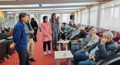 Huzurevi Sakinlerine Diş Sağlığı Anlatıldı
