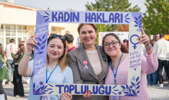 İba, Üniversiteli Öğrencilerle Bir Araya Geldi