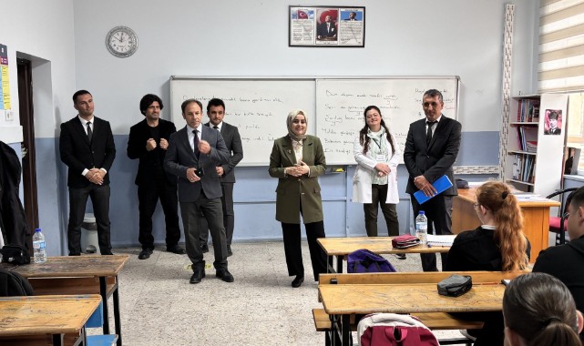 KAYMAKAMIN ZİYARETİ ÖĞRENCİLERİ SEVİNDİRDİ
