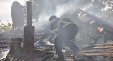 Lüleburgaz'da Yangın Paniği: Ev Kullanılamaz Hale Geldi