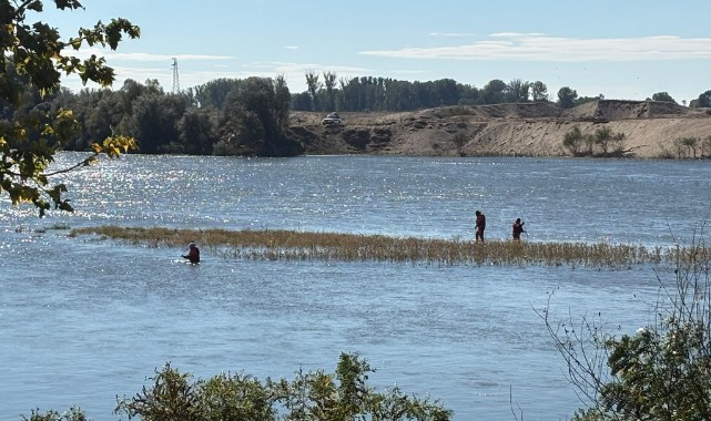 Meriç Nehri’nde Kayıp İki Çocuk İçin Zamanla Yarış Devam Ediyor