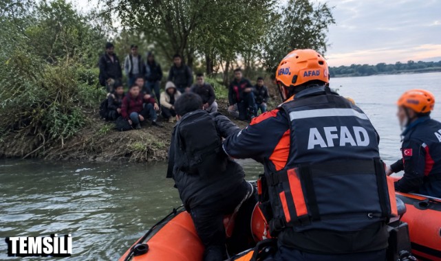 Meriç Nehri’nde Mahsur Kalan Göçmenleri AFAD Kurtardı