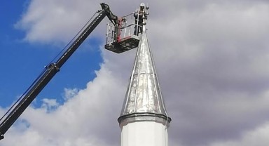 Minarede Hilalinde Yer Aldığı Alem Bakıma Alındı