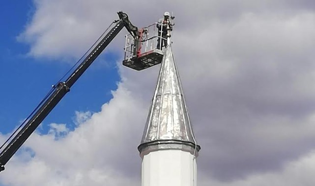 Minarede Hilalinde Yer Aldığı Alem Bakıma Alındı