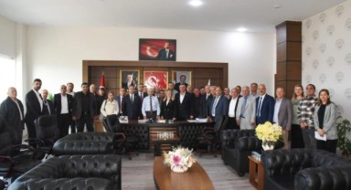Muhtarlar, Keşan Belediyesi’ni Ziyaret Etti