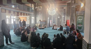 Özel Eğitim Öğrencileri Lala Şahin Paşa Camisi’nde Bir Araya Geldi