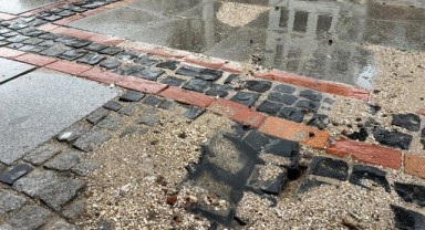 Saraçlar Caddesi’nde Onarılan Noktadan Yeniden Su Çıktı