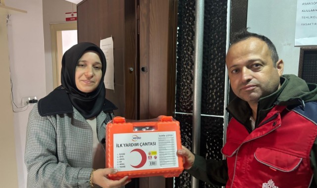 VAKIF CAMİ VE KUR’AN KURSLARINA İLK YARDIM SETİ DAĞITILDI