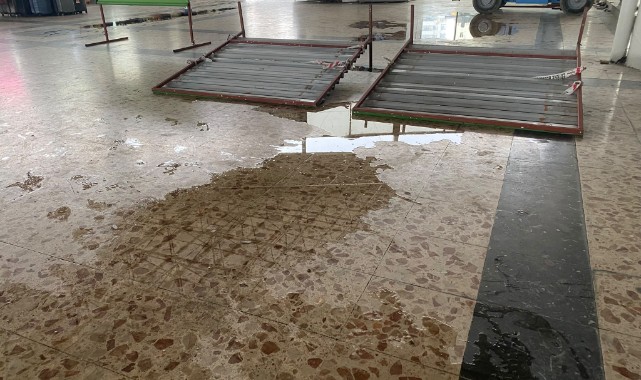 Yeni Çatı Yağmura Dayanamadı