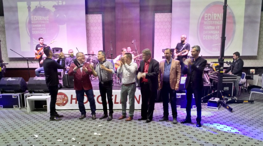 Müzisyenler odalı oluyor