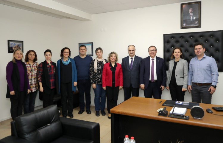 Yabancı Diller Yüksekokulu Köksal’a emanet