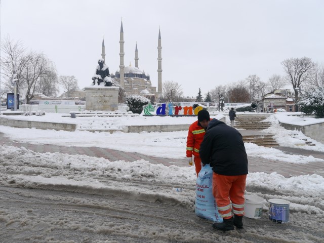 Kar geliyor