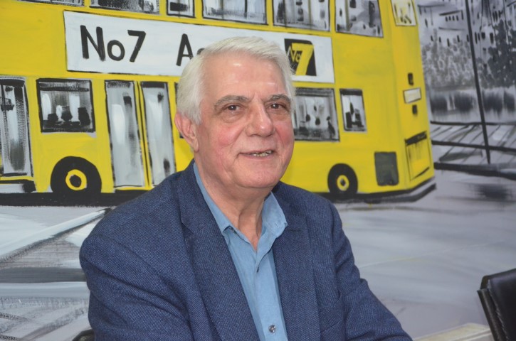 Sedefçi hala direniyor