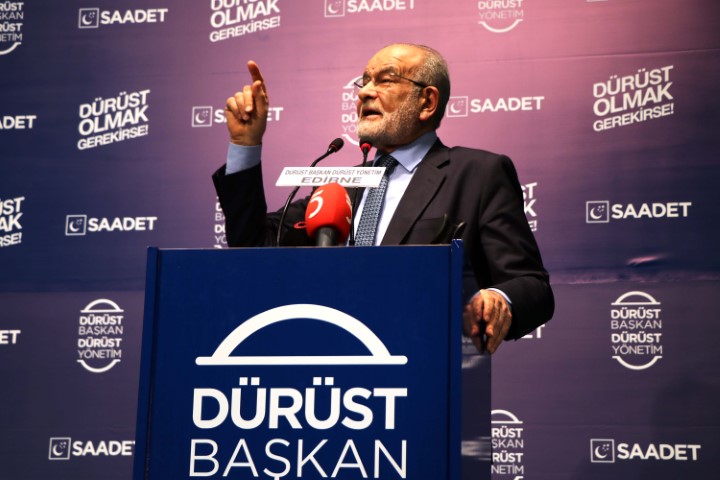Karamollaoğlu, AK Parti’yi topa tuttu