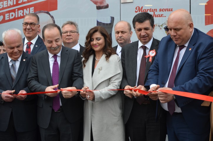 “Özgürlük çiçekleri açtıracağız”