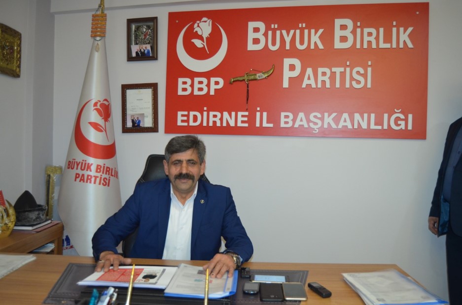 “Özümüz millet sözümüz hizmet”
