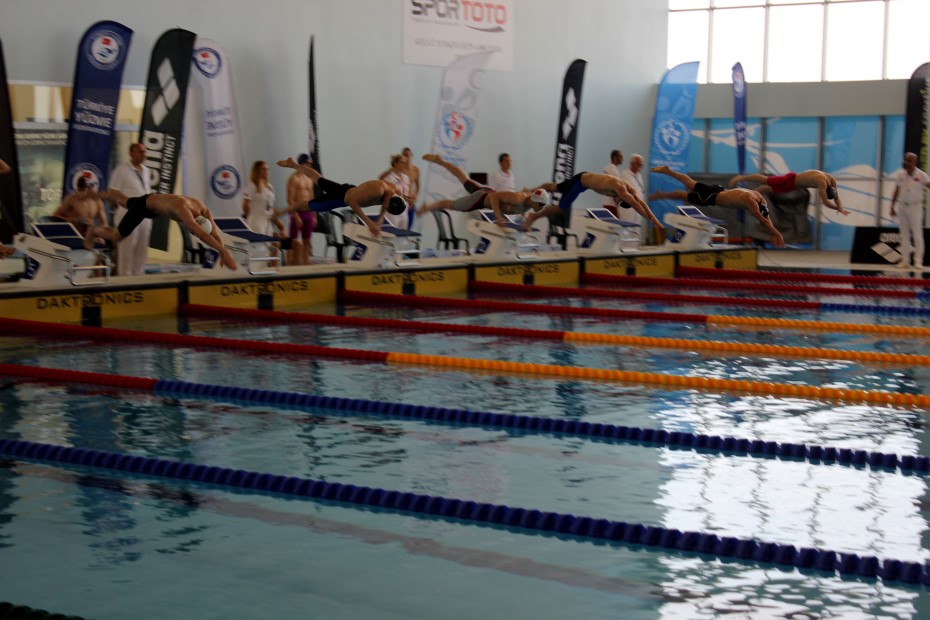 Milli takıma girmek için kulaç atıyorlar