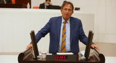 'Bütün şehitlerimizi rahmetle anıyorum'